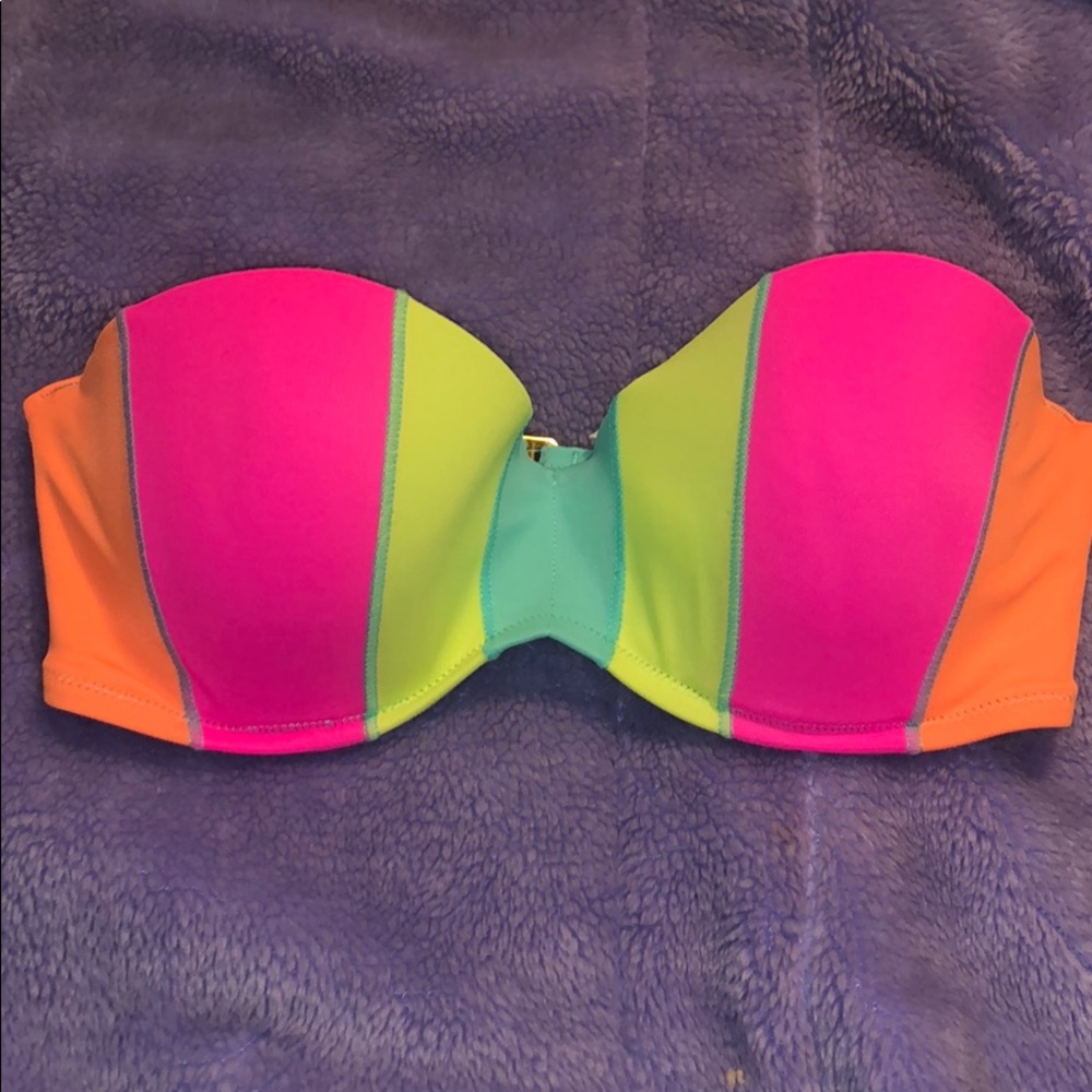 Victoria’s Secret Swimsuit Top👙
